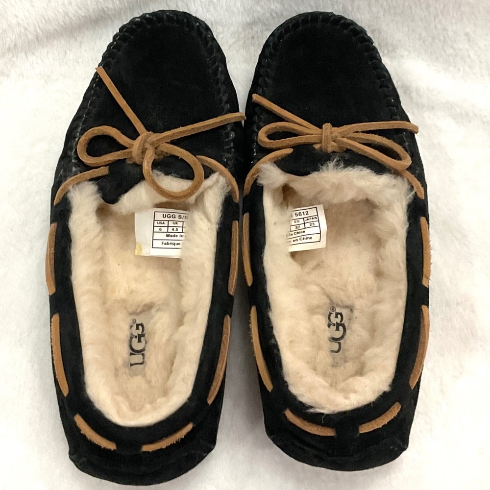 BLACK UGG DAKOTA SUEDE SLIPPER LOAFERS SLIP ON MOCCASIN SHOES SZ 6 - Picture 8 of 12